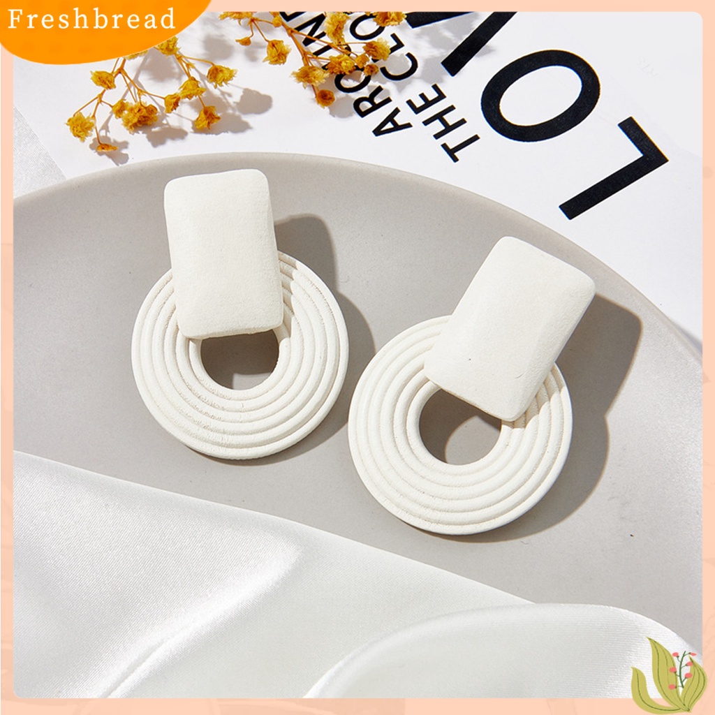 &lt; Freshbread &gt; 1pasang Anting Wanita Berongga Keluar Bulat Perhiasan Manik-Manik Berlebihan Earrings Untuk Liburan