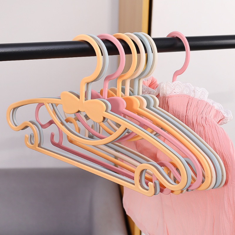 1 Pc Rumah Tangga Portable Anak Busur Gantungan Baju Plastik Anti-slip Bayi Coat Drying Rack Menebal Tahan Angin Organizer Pakaian