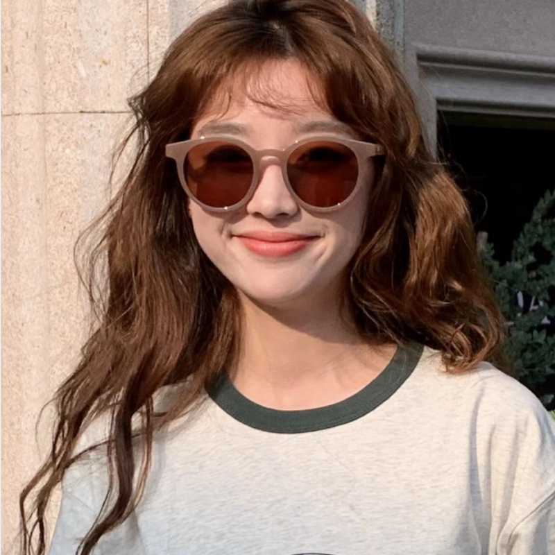 We Flower Kacamata Hitam Bingkai Bulat Putih Kecil Elegan Untuk Wanita Pria Korea Trendy Shades UV400 Pelindung Sunnies Kacamata Outdoor Fashion Eyewear OOTD Ornaments