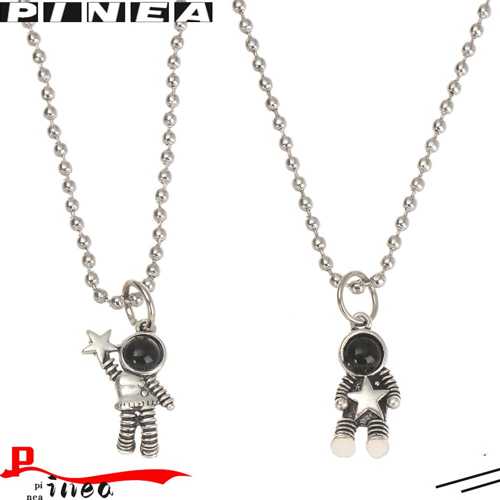 Nanas1/2pcs Kalung Astronot Baru Hip-hop Rantai Wanita Pria Hadiah Hari Valentine BFF Hadiah Astronot Luar Angkasa