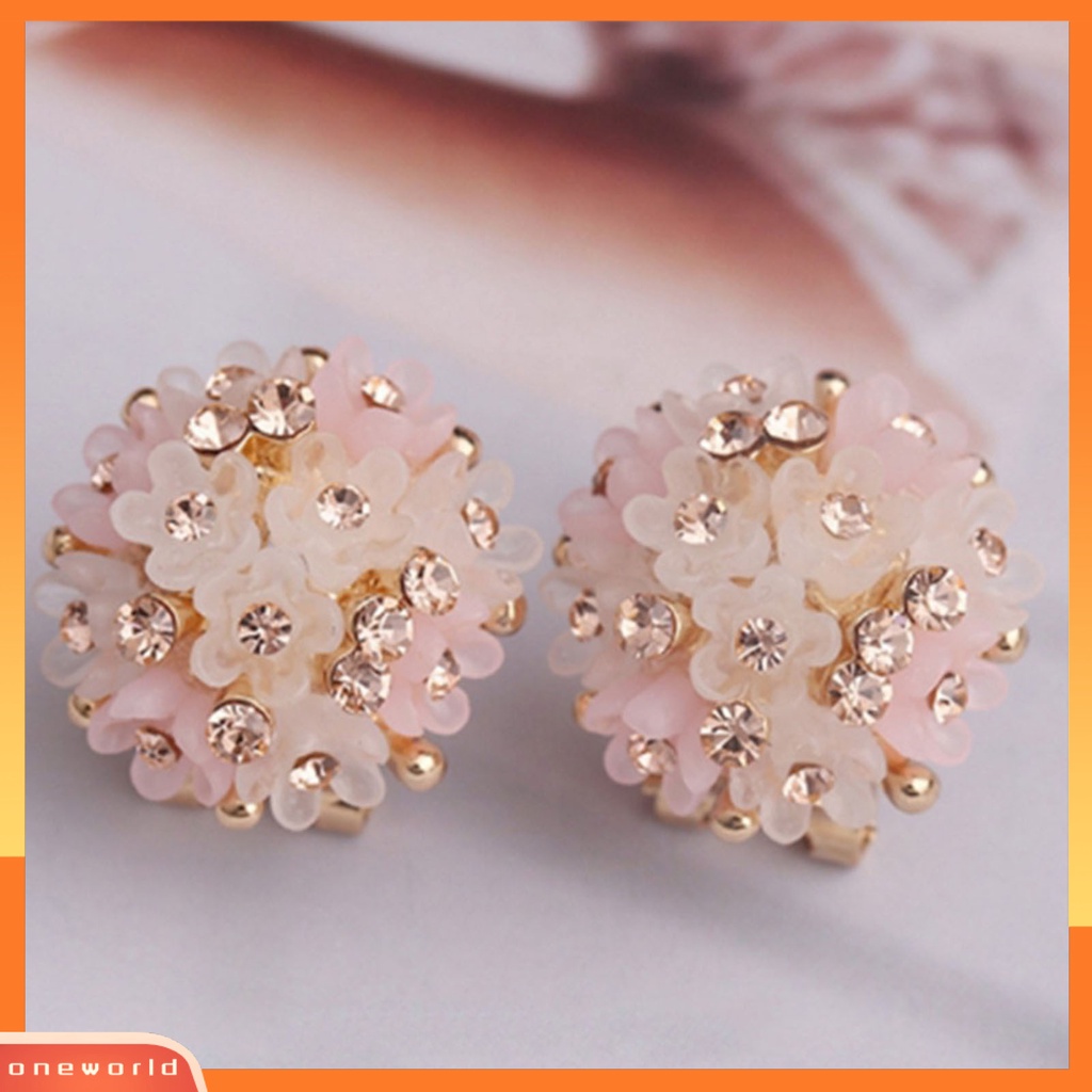 [WOD] 1pasang Anting Anti Luntur Kompak Resin Kuat Konstruksi Bola Bunga Wanita Anting Perlengkapan Pesta