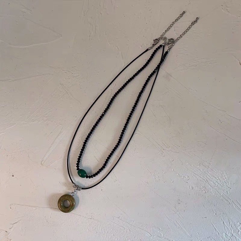 Niche Retro Gaya Etnik Cincin Liontin Ganda Retro Buatan Tangan Kalung Cahaya Mewah Niche High-End Perempuan Dekorasi