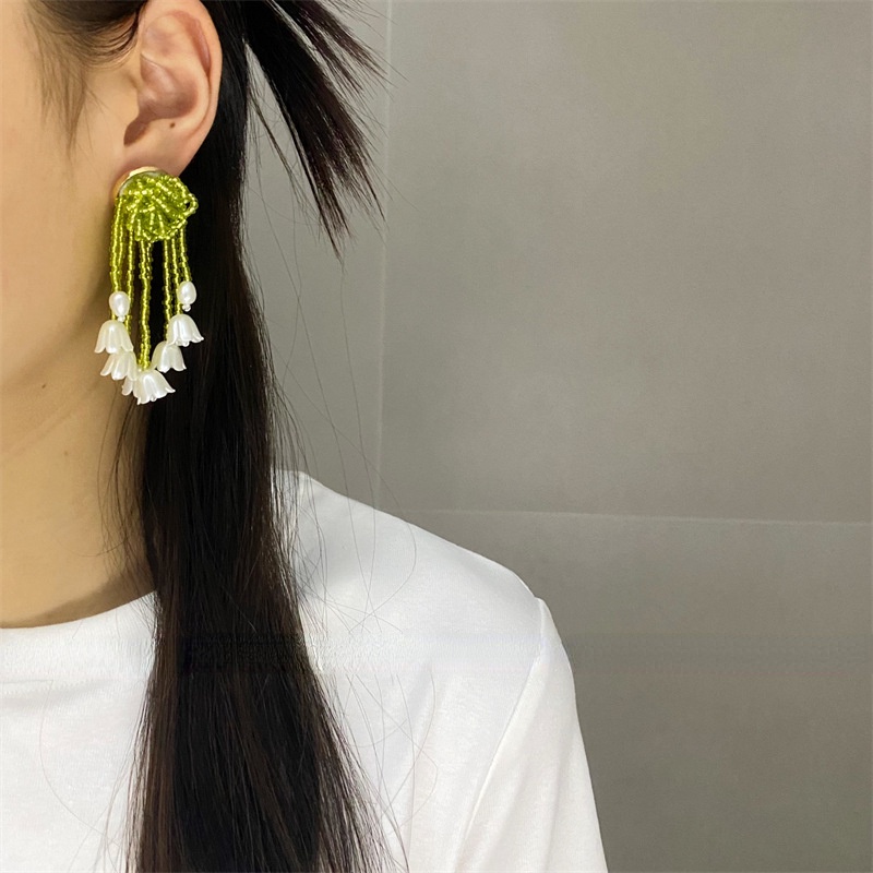 Deartiara French Vintage Manik-Manik Hijau Putih Lily of The Valley Bunga Anting Rumbai, Desain Niche Perempuan, Anting Mode Kelas Atas