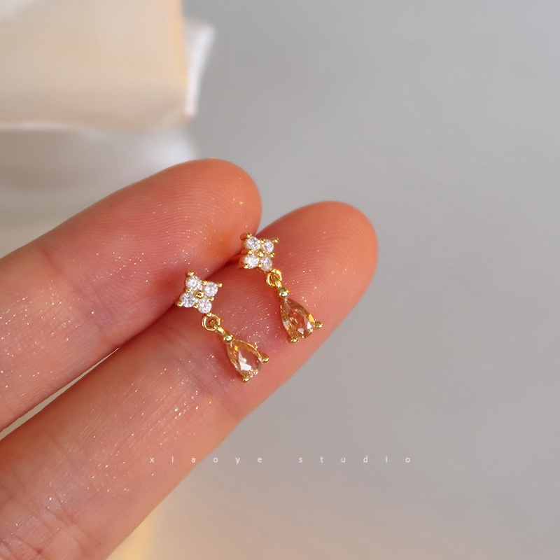 Anting Tetesan Air Sederhana Gaya Zircon Prancis