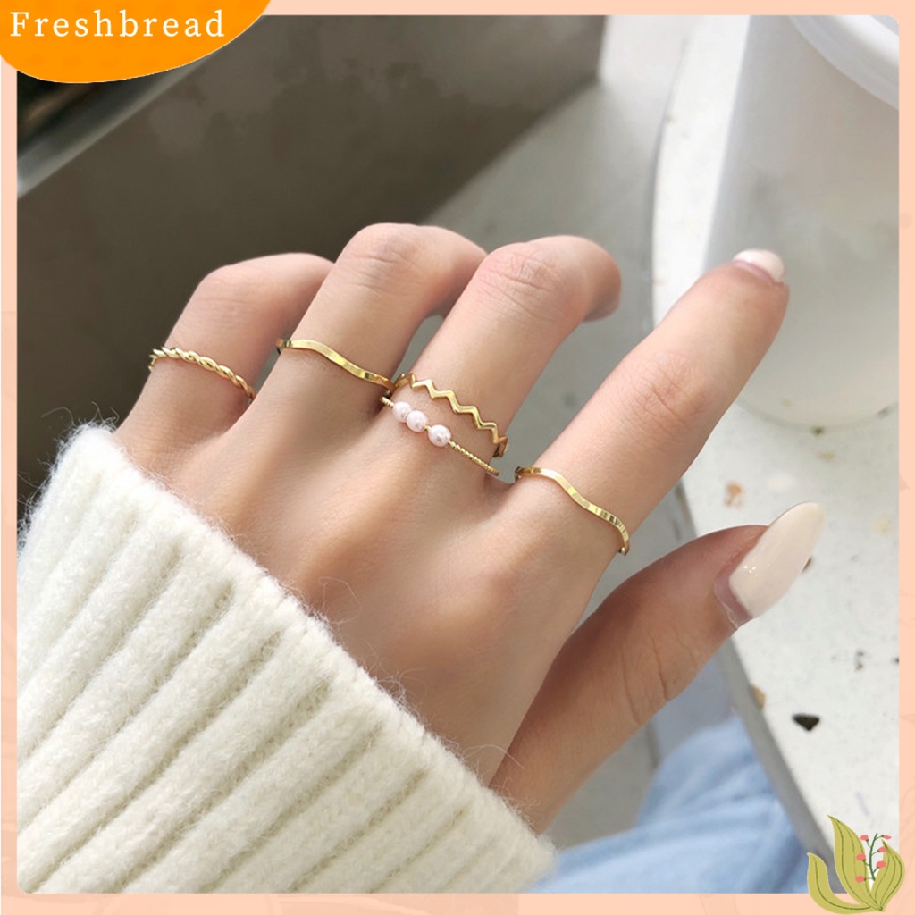 &lt; Freshbread &gt; 5Pcs Cincin Jari Bergelombang Gaya Jepang Korea Mutiara Imitasi Perhiasan Electroplating Stackable Rings Set Untuk Pesta Pernikahan Perjamuan Prom