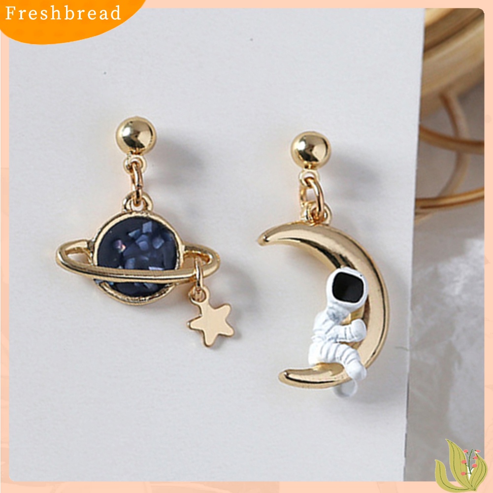 &lt; Freshbread &gt; Kreatif Asimetris Astronot Planet Bulan Liontin Wanita Stud Earrings Perhiasan