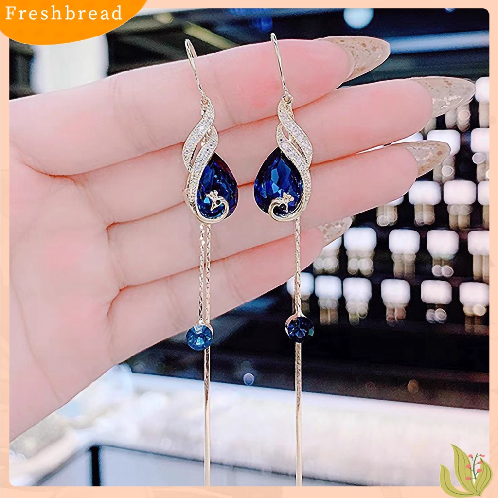 &lt; Freshbread &gt; 1pasang Anting Menjuntai Shiny Halus Perhiasan Fashion Bentuk Merak Anting Linear Untuk Pacaran