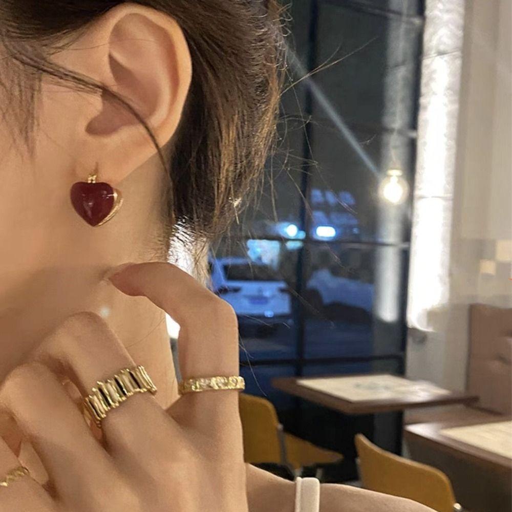 Mxbeauty Anting Gaya Korea Merah Trendy Pesta Elegan Glasir Paduan Sederhana Vintage Jantung Telinga Gesper