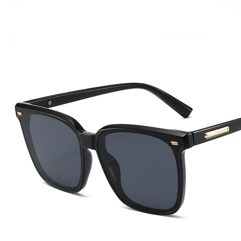 Kacamata Hitam Fashion Square Aesthetic Shades Untuk Wanita/Pria Metal Frame Sunglasses Eyewear