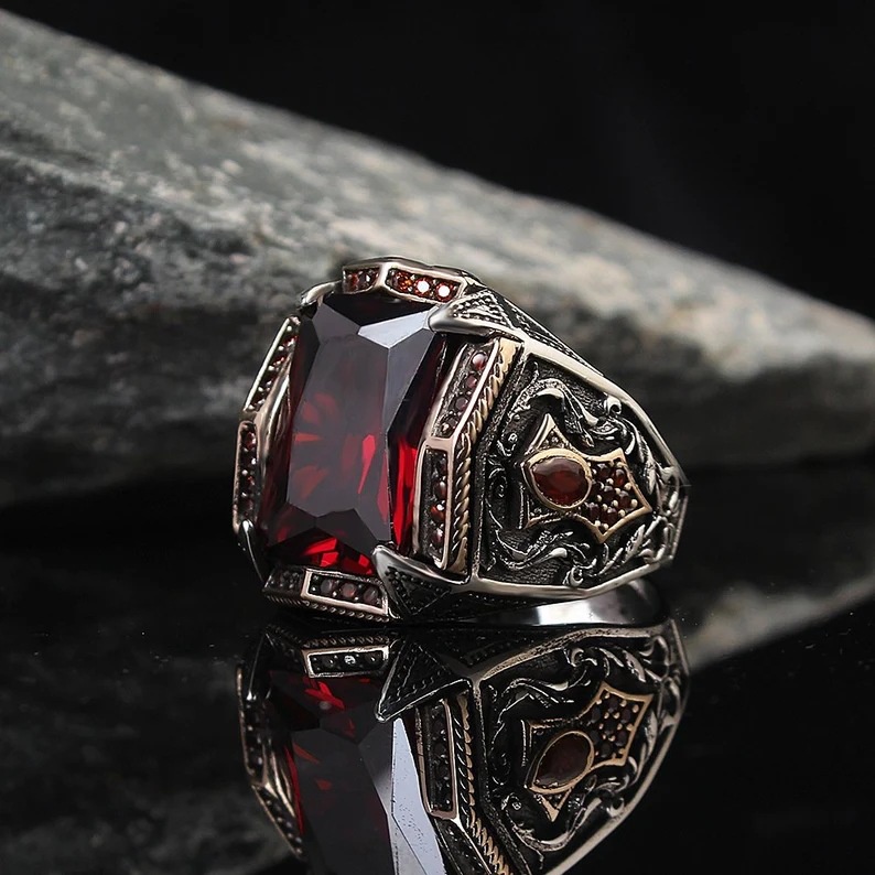 Vintage Ruby Permata Berwarna Cincin Pria Gaya Gothic Trendi Pria Zirkon Cincin Pria Keren