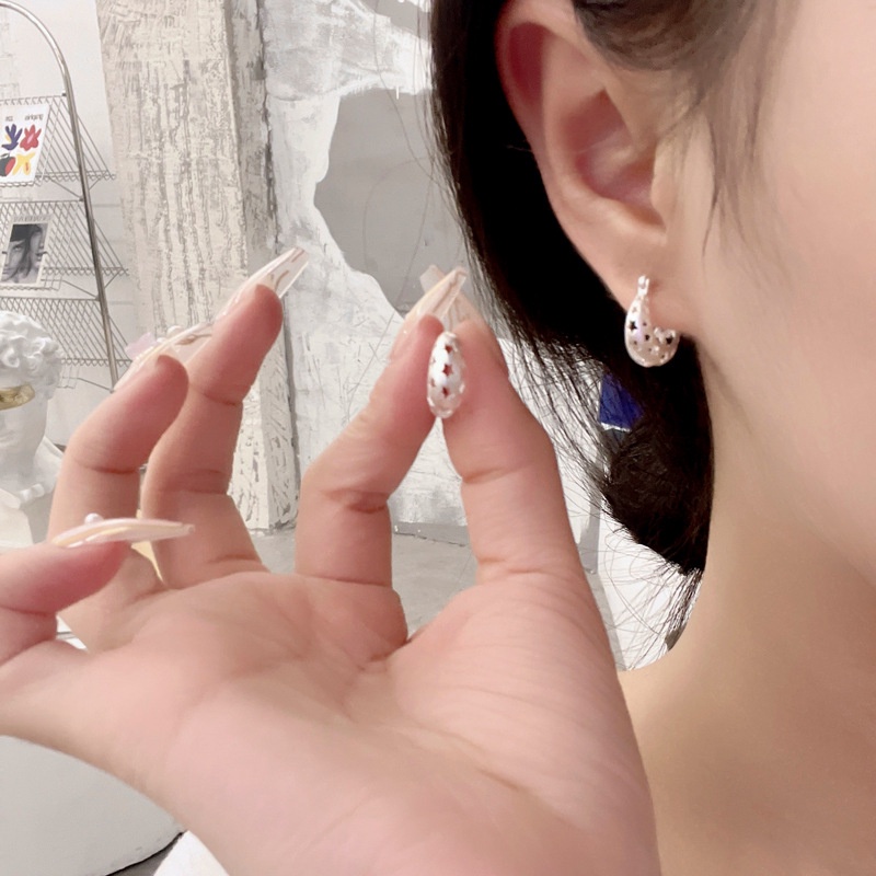 Anting Bintang Berongga Mode Mewah Ringan Temperamen Sederhana Telinga Gesper Aksesoris Telinga