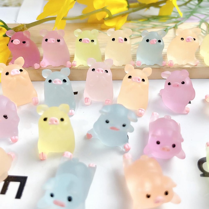 1 /5 /10Pcs Celengan Figurine Glow in The Dark Handmade Ornamen Resin Patung Babi Bercahaya Casing Ponsel DIY Untuk Dekorasi Rumah