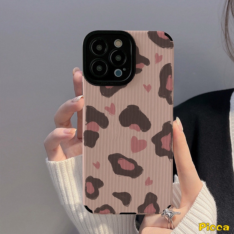 IPHONE Casing Jahitan Kontras Leopard Merek Trendi Kompatibel Untuk Iphone11 13 12 14 Pro MAX XR 7 8 Plus X XS MAX 7Plus Cinta Hati Tekstur Kulit Shockproof Cover