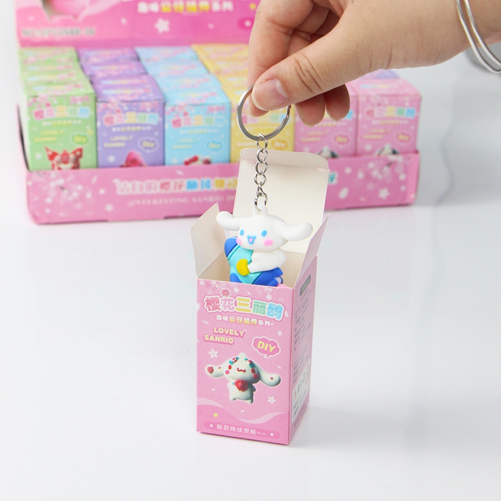 Sanrio Hello Kitty Kuromi Cinnamoroll Random Box Pendant Tempat Gantungan Kunci Gantungan Kunci Mobil Keyring Mainan Gantung Perhiasan