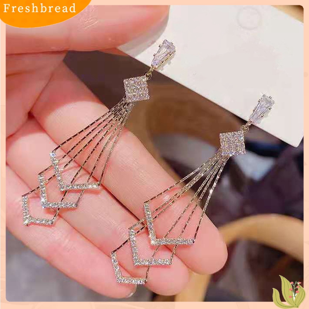 &lt; Freshbread &gt; Wanita Drop Earrings Tiga Lapis Berlian Imitasi Mengkilap Bentuk Belah Ketupat Anting Gantung Aksesori Perempuan