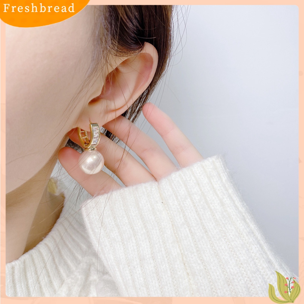 &lt; Freshbread &gt; 1pasang Drop Earrings Gaya Perancis Retro Berongga Bentuk U Elegan High Gloss Mutiara Imitasi Wanita Earrings Fashion Jewelry