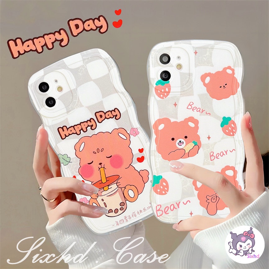 Untuk OPPO A77s A17 A57 A54 A17K A16 A15 A74 A76 A95 A96 A55 A53 A33 A32 A7 A5s A3s A9 A5 A94 A92 A77 A52 F11 Reno 8T 8Z 7Z 6Z Fashion Lucu Milk Tea Bear Lembut Gelombang Tepi Casing TPU