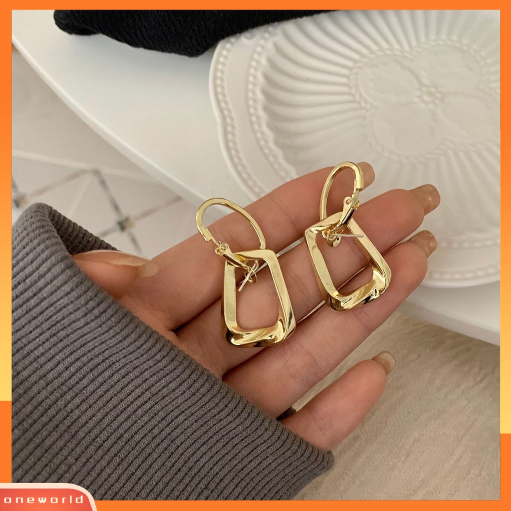 [OWR] 1pasang Liontin Anting Berongga Geometri Pendant High Gloss Menawan Mewah Telinga Ornamen Colorfast Segi Empat Hoop Earrings Perhiasan Aksesori