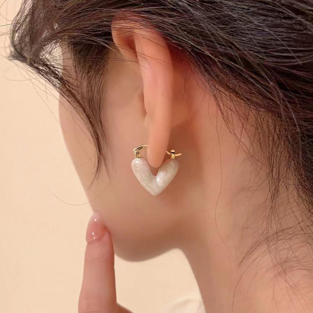 Mxbeauty Anting Hati Indah Vintage Menetes Minyak Manis Temperamen Unik Wanita Ear Stud