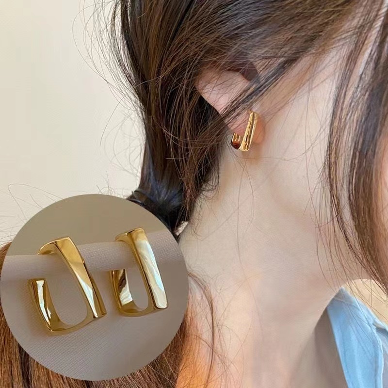 Ifyou Fashion Anting Logam Emas Retro Berongga Geometris Hoop Earring Untuk Aksesoris Perhiasan Wanita