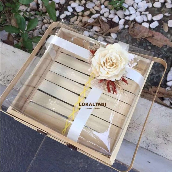 Keranjang Bambu Kotak/Keranjang Hantaran/Keranjang Kue mika 25cm - Hias Pita Bunga