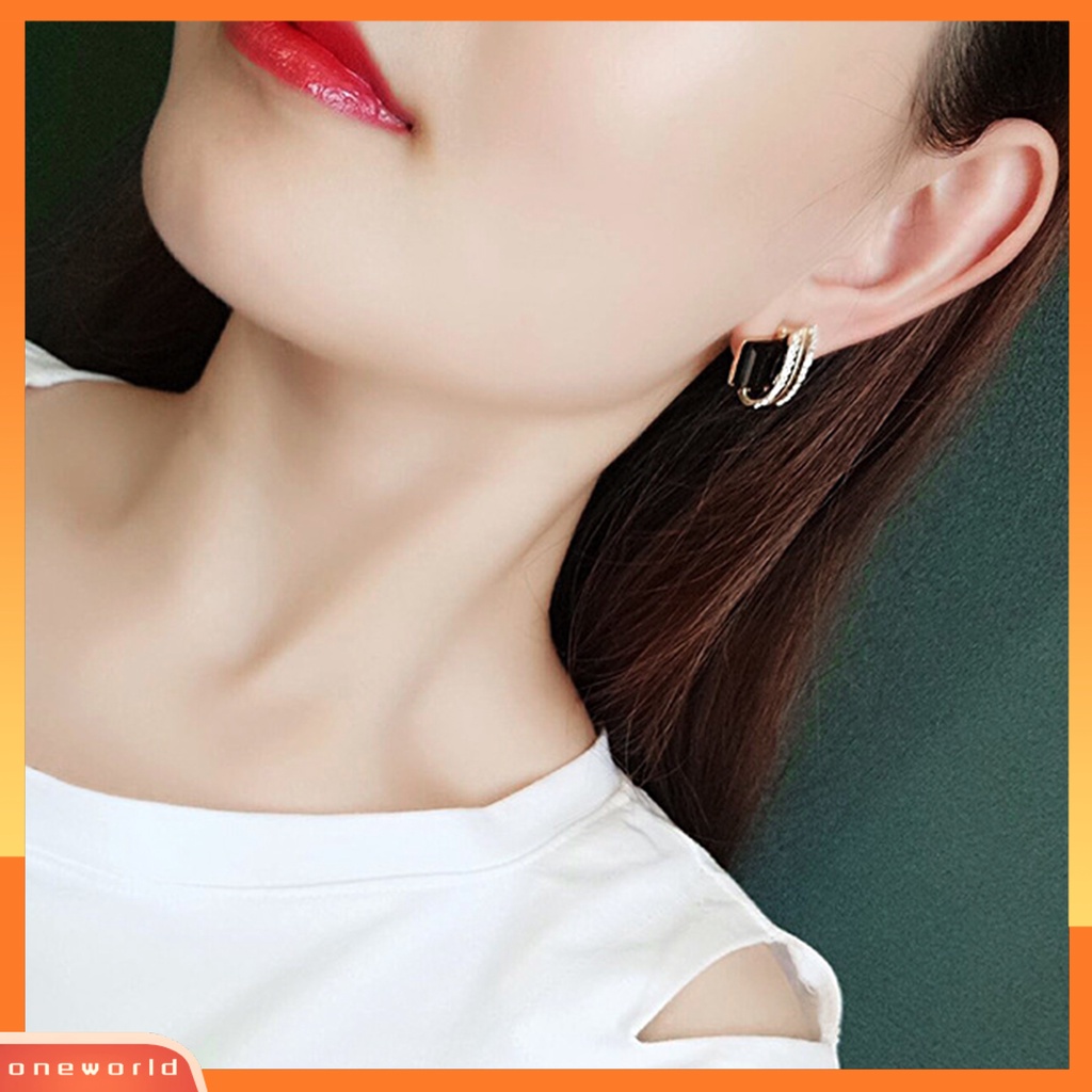 [ONE] 1pasang Ear Studs Rhinestone Geometric Electroplating Luxury High Gloss Ear Decoration Jewelry Faux Crystal Engagement Earrings Hadiah Anniversary