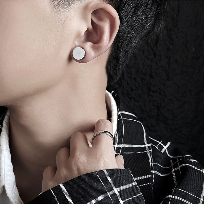 1 Pc Punk Baja Titanium Pria Dan Wanita Magnet Kuat Magnetic Ear Stud Non Piercing Anting Anting Palsu Hadiah Untuk Pacar Perempuan Kekasih Perhiasan