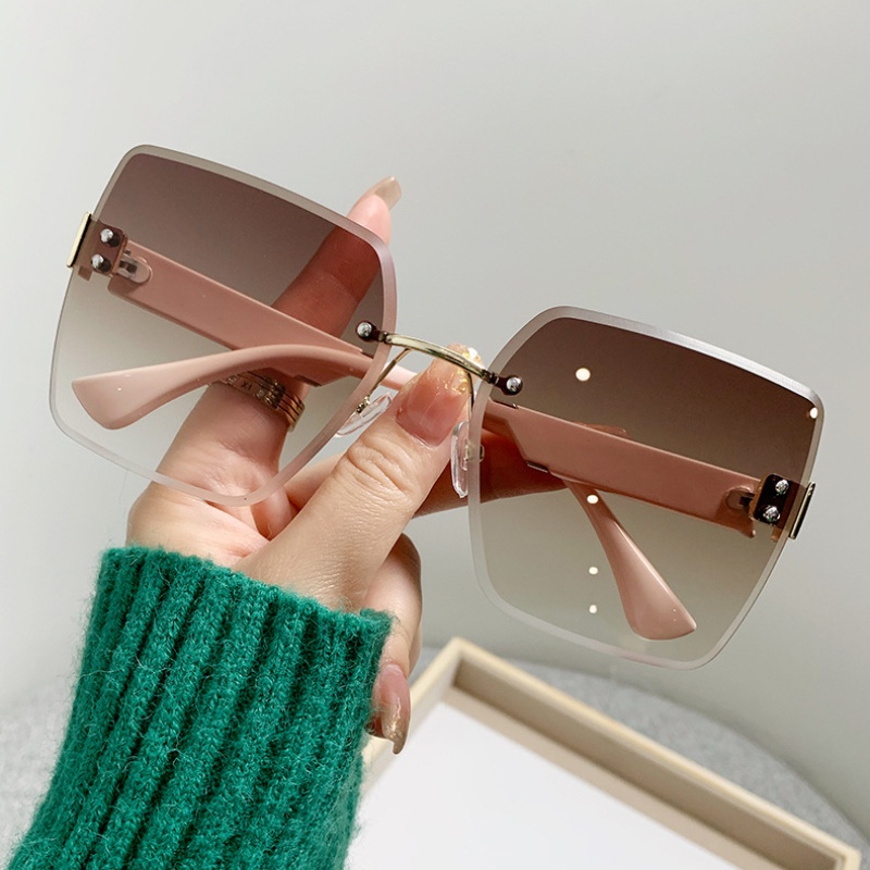 (YUZHU) Vintage Fashion Square D Kacamata Hitam Mode Baru Frameless Gradient Shade Sunglasses Untuk Wanita