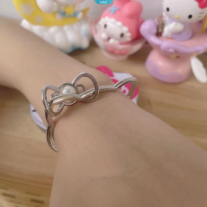 Sanrio Kawaii HelloKitty Gelang Lucu Manis Kreatif Tiga Dimensi HelloKitty Temperamen Mahasiswa Persahabatan Hadiah Ornamen Gelang [ZK]