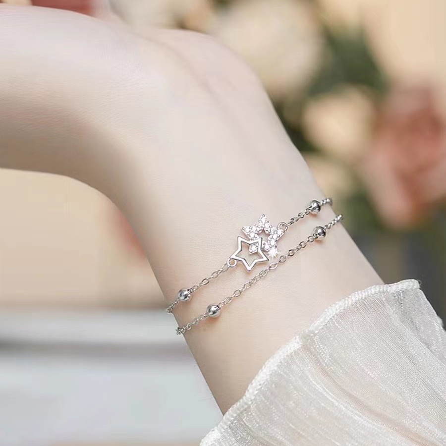 Double -layer Stack Memakai Gelang Bintang Ins Niche Desain Temperamen Sederhana Tangan Ornamen2023Gelang Pacar Perempuan Baru