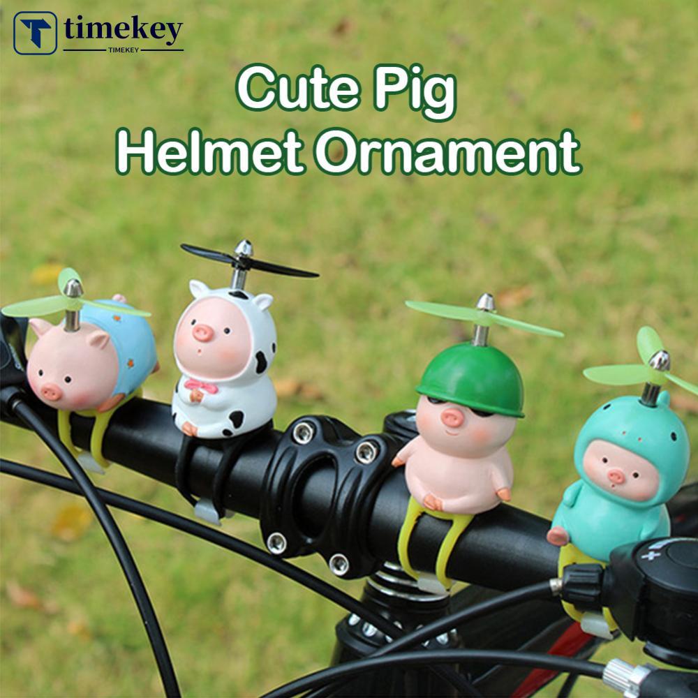 Timekey Babi Resin Kecil Yang Lucu Dengan Helm Baling-Baling Sekrup Udara Ornamen Sepeda Bersepeda Aksesoris Angin Putus Angin Mainan Mobil Dekorasi B8W3