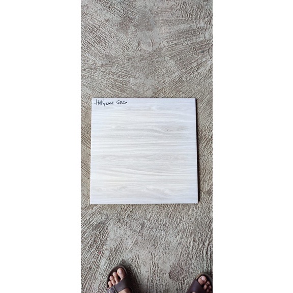 KERAMIK LANTAI 50x50 HOLLYWOOD GREY / IKEMA / GLOSSY
