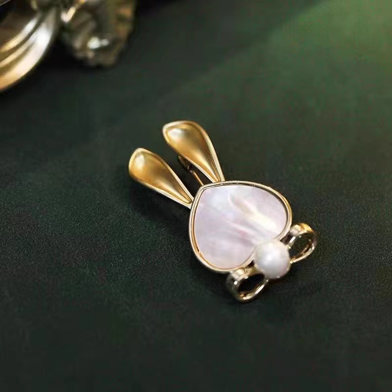 Mutiara Baru Bunny Shell Bros Perempuan Desain Indah Anti-Silau Pin Modis Tetap Pakaian Kerah Pin Aksesoris