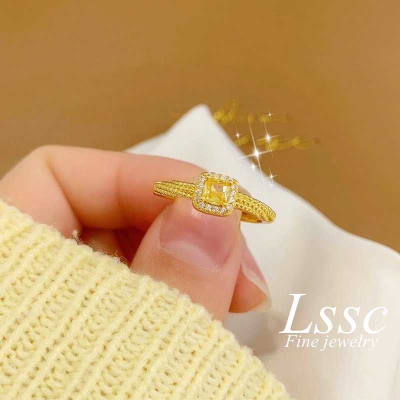 Cincin Titanium Wanita Anti Karat Permata Kristal Kuning Emas 18K Cantik Korea Aksesoris Perhiasan