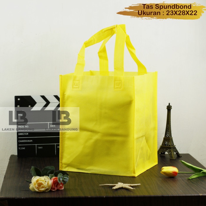 

[SC] Tas Spunbond Goodie Bag Standing Jahit Box uk 23x28x22 Per Lusin 12PCS - Kuning 12