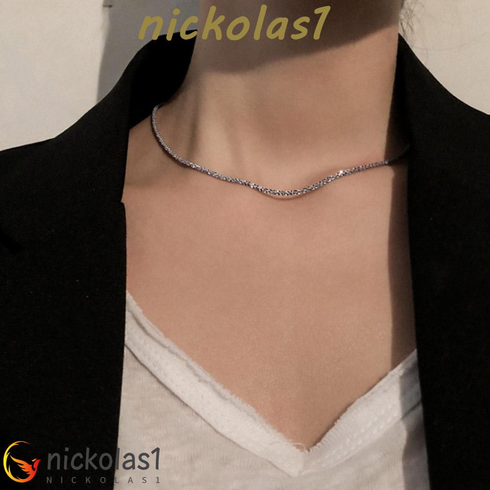 Nickolas1 Kalung Liontin Hadiah Vintage Warna Silver Rantai Klavikula Mengkilap