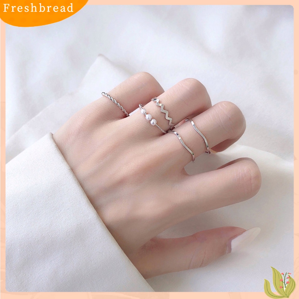 &lt; Freshbread &gt; 5Pcs Cincin Jari Bergelombang Gaya Jepang Korea Mutiara Imitasi Perhiasan Electroplating Stackable Rings Set Untuk Pesta Pernikahan Perjamuan Prom