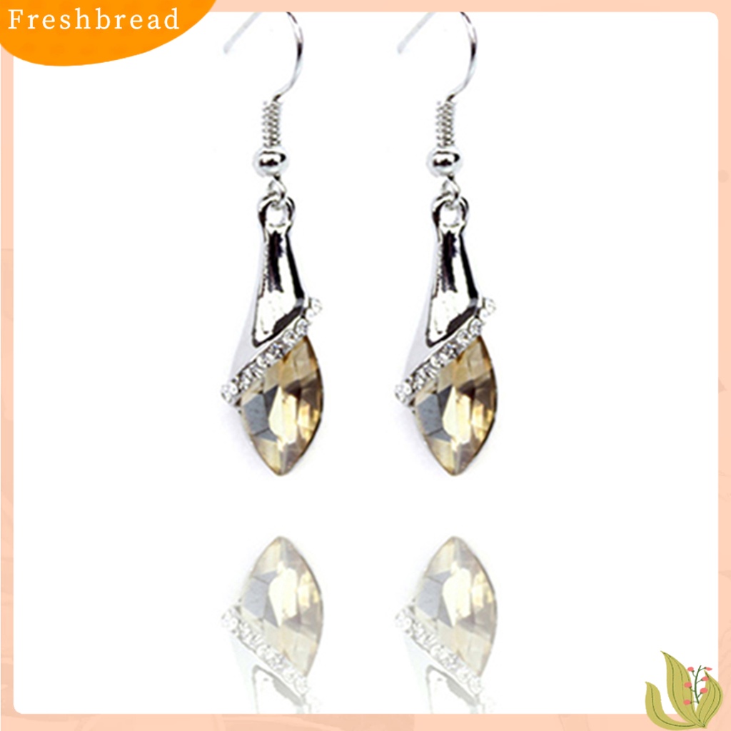 &lt; Freshbread &gt; Wanita Eye-catching Berlian Imitasi Mengkilap Panjang Drop Menjuntai Kait Anting Perhiasan Yang Chic