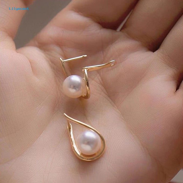 Lilyscent 1pasang Anting Ringan Aksesoris Pakaian Wanita Halus Elegan Hoop Earrings Light Luxury