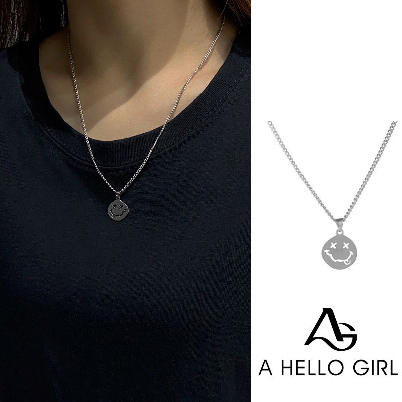 Kalung Rantai Klavikula Pendek Desain Smiley Face Untuk Wanita