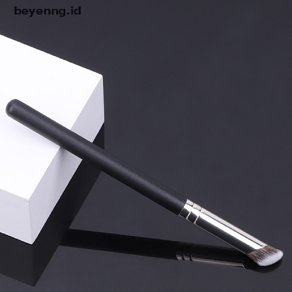 Beyen Concealer Brush Makeup Under Eye Concealer Brush Foundation Sikat Buffer Cair ID