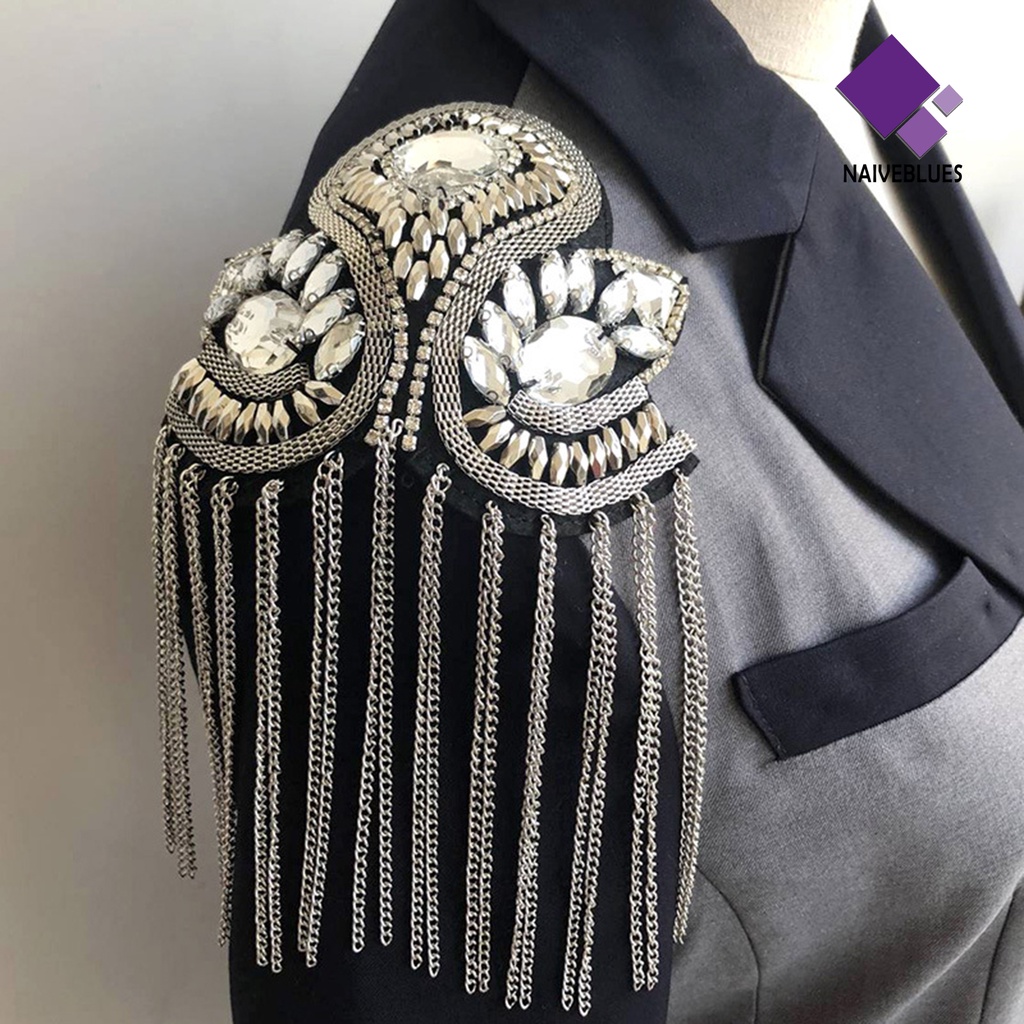 &lt; Naiveblues &gt; Epaulette Hias Buatan Tangan Berlian Imitasi Gaya Punk Retro Rumbai Papan Rantai Lencana Pakaian Dekorasi