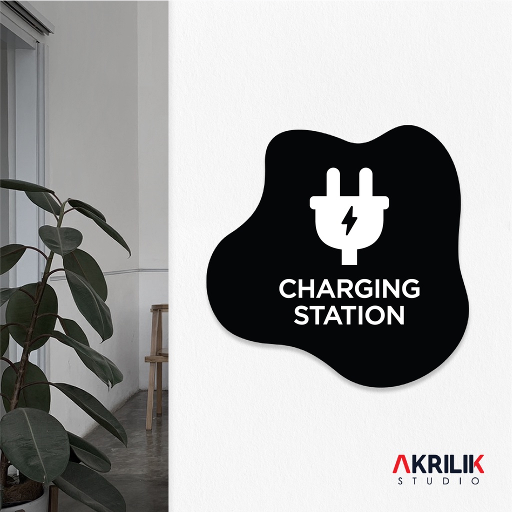 

Sign Board Akrilik Charging Station Papan Acrylic Signage Tempel Dinding Tulisan Statsiun Pengisian Daya Handphone Charger Stop Kontak Label Tanda Petunjuk Rambu Aklirik UV Print Himbauan