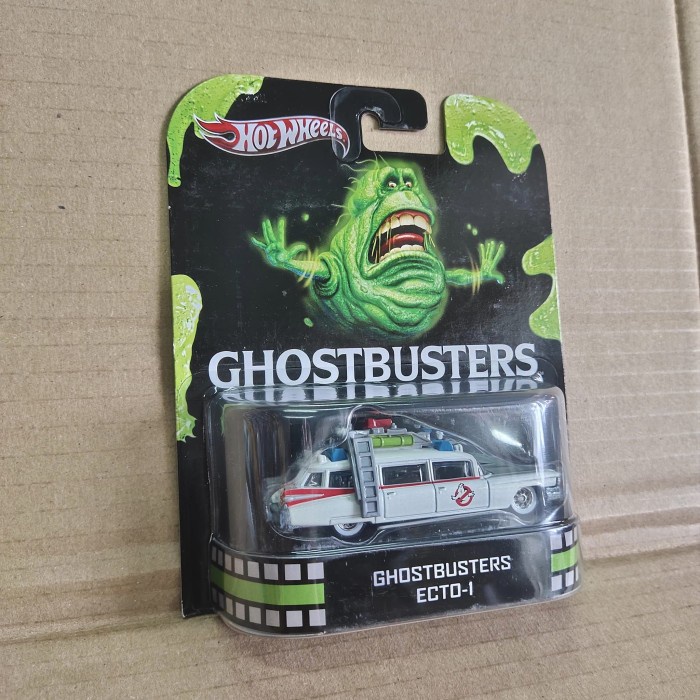 Hotwheels Retro Entertainment Ghostbusters Ecto 1