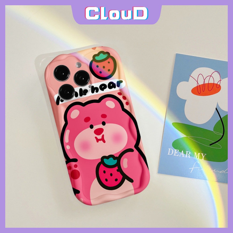 IPHONE Kartun Strawberry Bear Manyo Case Kompatibel Untuk Iphone13 11 14 12 Pro Max7 6 6s 8plus X XR XS Max 7Plus SE 2020 Lembut Tpu Lucu Winnie The Pooh 3D Tepi Bergelombang Melengkung Glossy Cover