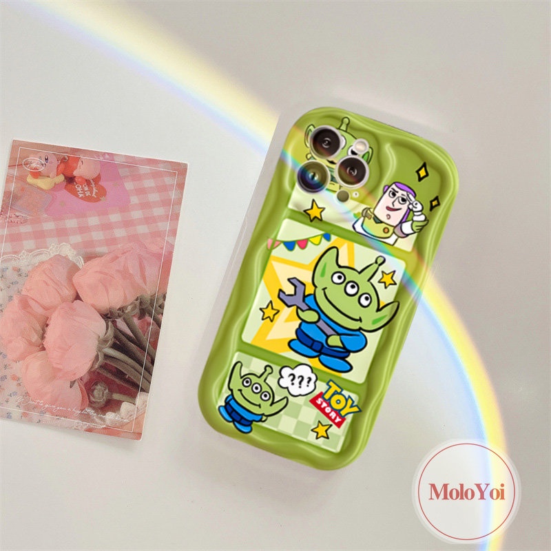 IPHONE  Kartun Toy Story Alien Cute Strawberry Bear Manyo Case Kompatibel Untuk Iphone11 12 13 14 Pro Max 7 6s 8 6 Plus XR X XS Max SE 2020 3D Wavy Curved Edge Couple Soft Cover