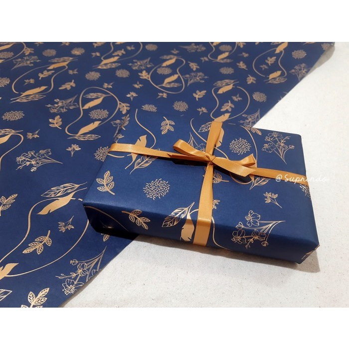 

Bongkar Gudang Kertas Kado Foil Bunga (5lembar) - biru tua