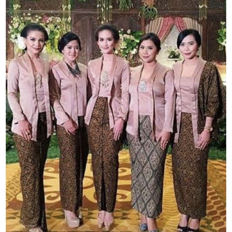 SET ROK PLISKET dan KEBAYA BLUDRU (sudah dapat rok dan kebaya) / kondangan / akad / wisuda