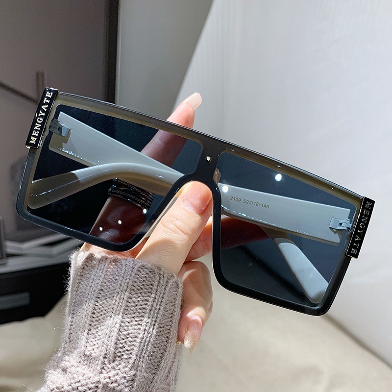 Fashion Square Aesthetic Shades Sunglasses Untuk Wanita/Men Metal Frame Sunglasses Eyewear