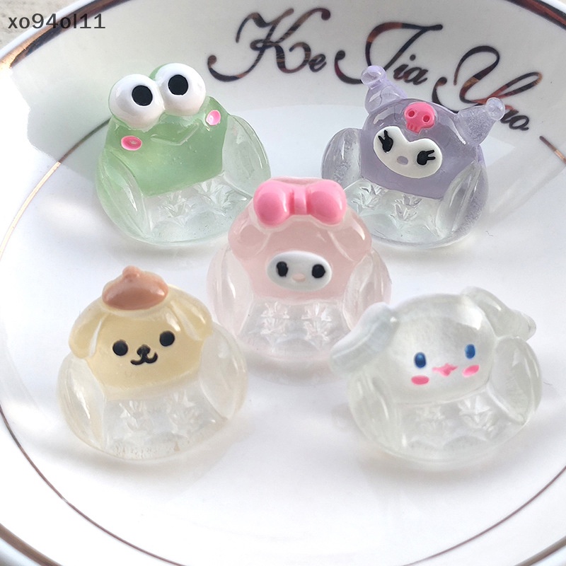 Xo 5Pcs Luminous Sanrio Ornamen Mini Kartun Melody Kayu Manis Kuromi Boneka Mikro Lanskap Dekorasi Rumah Boneka Miniatur Mainan OL